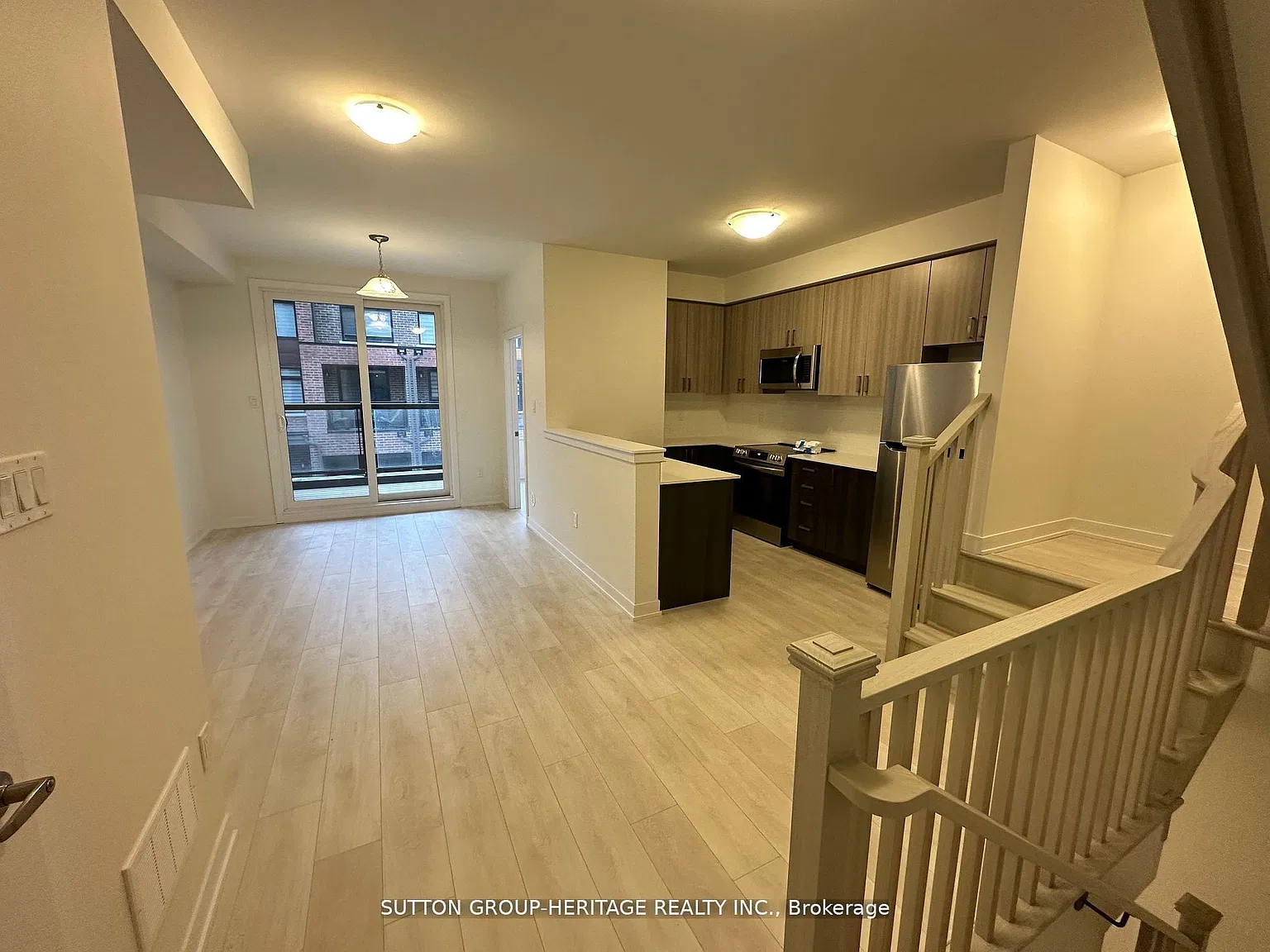 3 bed, $3,000 — Photo 4