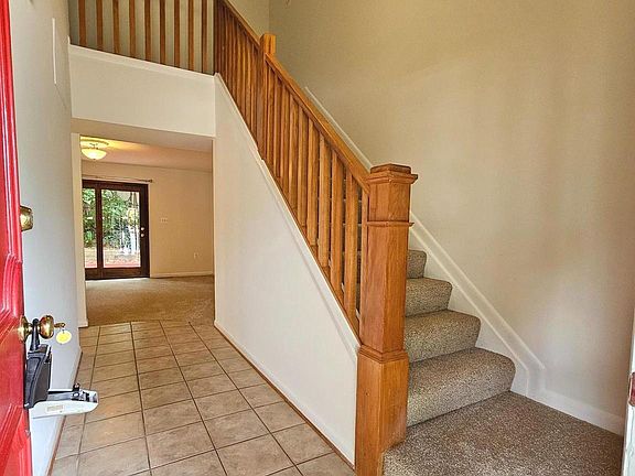 4th image of 1108 N Rockingham St