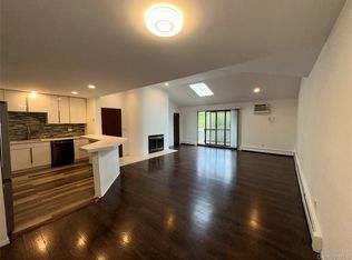 83 Manorhaven Blvd #83, Pt Washington, NY 11050