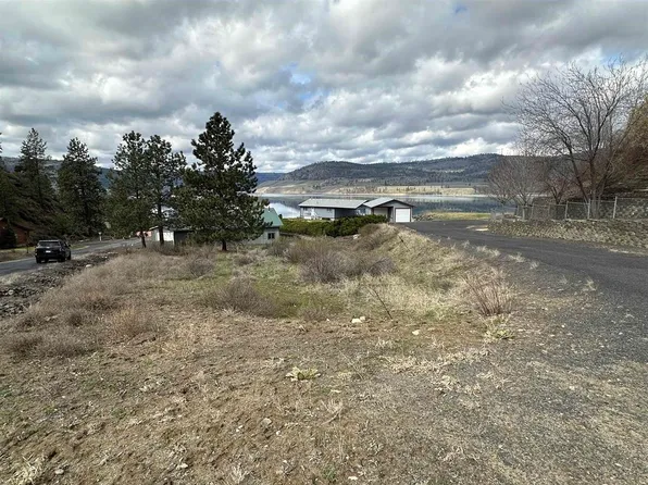 3410 Sandy Dr, Seven Bays, WA 99122
