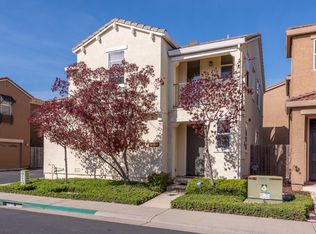 9950 Macabee Ln, Elk Grove, CA 95757