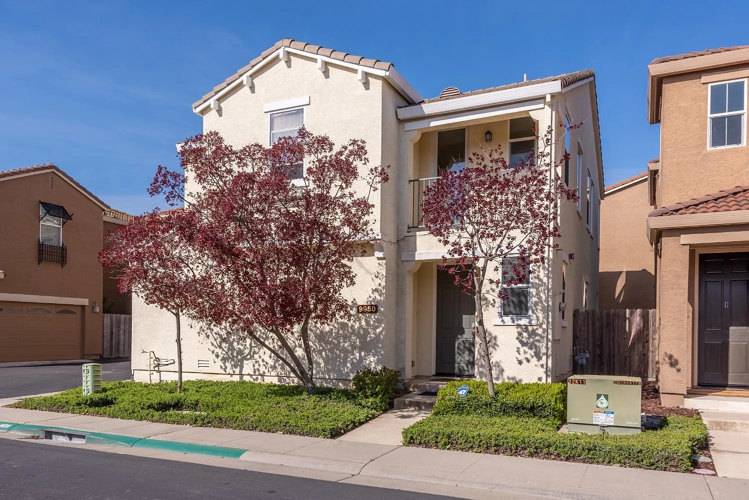 9950 Macabee Ln photo 1