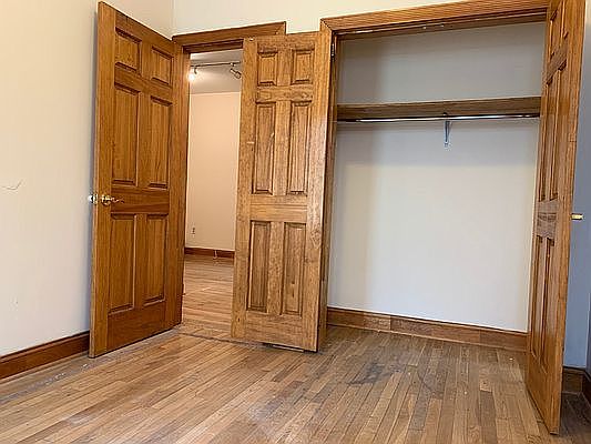 2nd image of 410 W 44th St APT 5