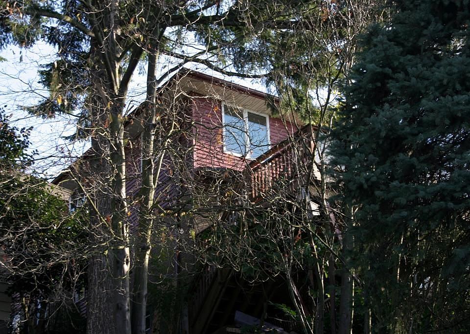 1st image of 4212 Baker Ave NW