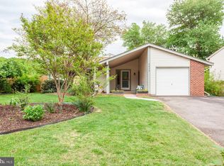 6829 Vantage Dr, Alexandria, VA 22306