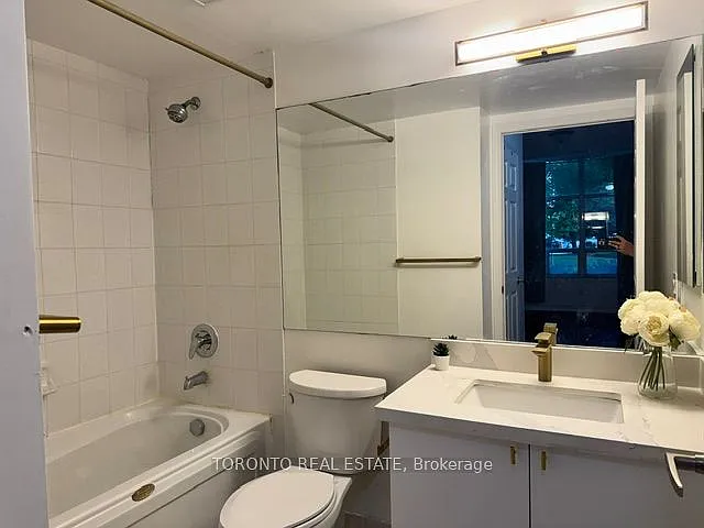 35 Kingsbridge Garden Cir #110 — Photo 27