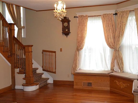 2nd image of 11 Montross St