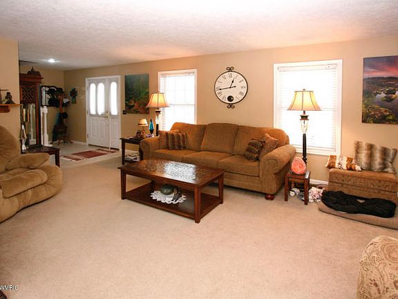 3rd image of 48600 Meadow Oak Trl