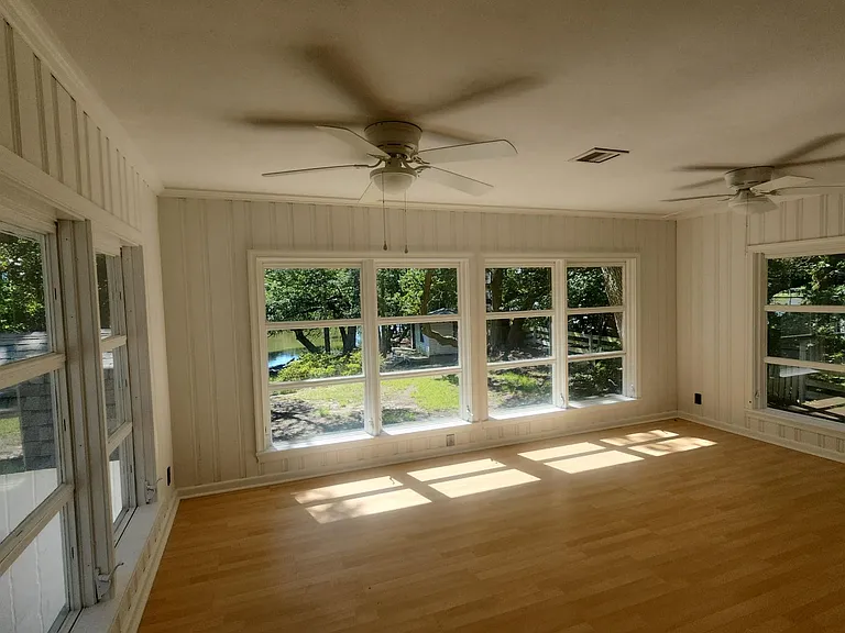 4407 Lee Ave — Photo 5