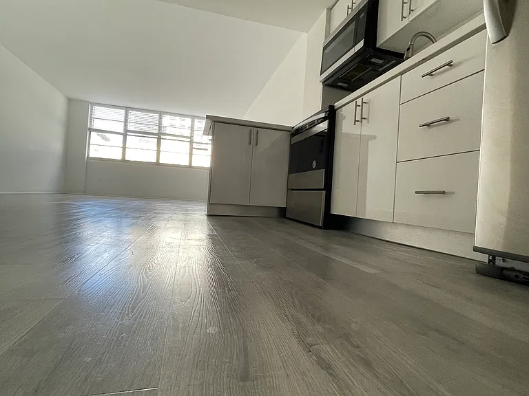 801 Brickell Bay Dr #463 — Photo 4