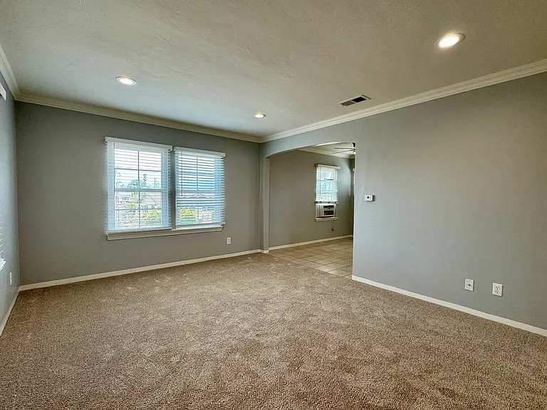 2975 Laurel St #19 — Photo 10