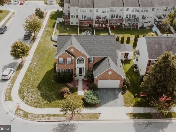 1254 Stallion St, Ranson, WV 25438