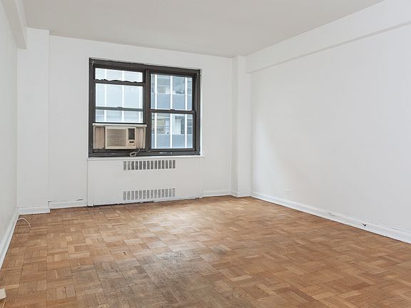 2nd image of 135 E 54th St APT 6D