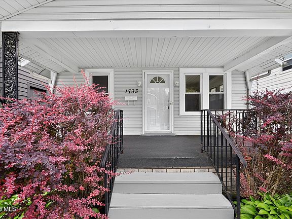 4th image of 1733 Loxley Rd