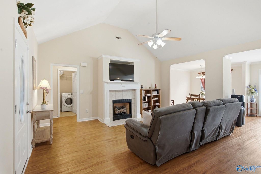231 Deer Tracks Cir, Owens Cross Roads, AL - View 6