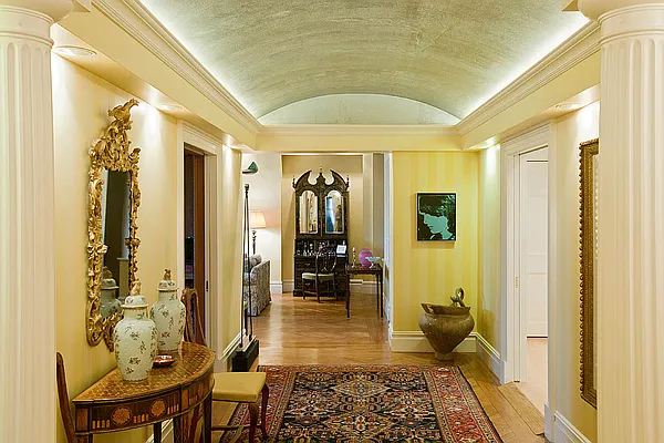 Sold by Avenue Real Estate | media 6