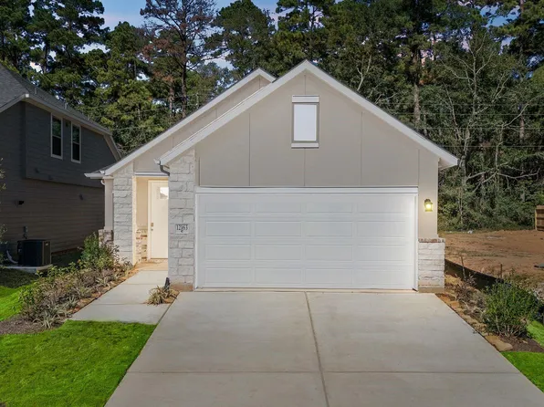 12163 Ridge Top Dr, Conroe, TX 77304