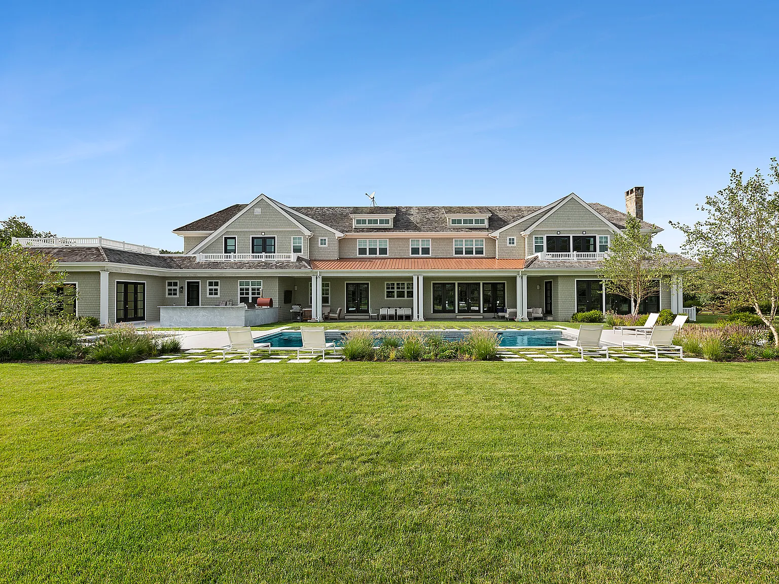 Sagaponack Compound for Rent — Photo 2