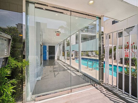 5th image of 170 N Crescent Dr #101