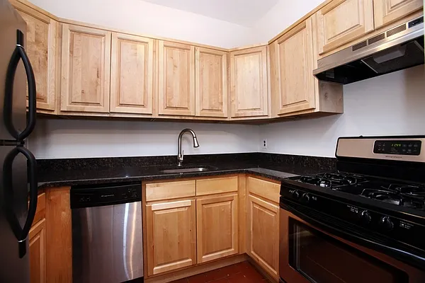 Rented by Corcoran | media 19