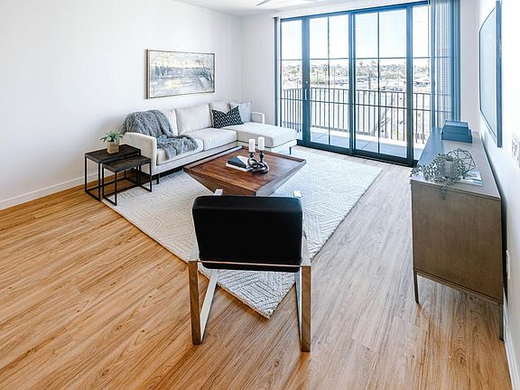 4th image of 2025 E Apache Blvd #2138