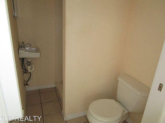 5th image of 20 S Grandview Ave APT 4