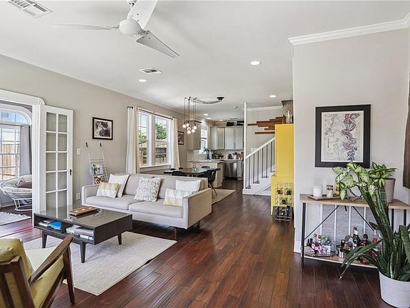 5th image of 4669 Baccich St