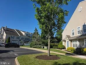 3 bed, 2.5 bath, 1678 sqft, $2,800 — Photo 2