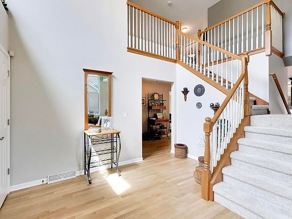 3rd image of 4783 Clearwater Ln