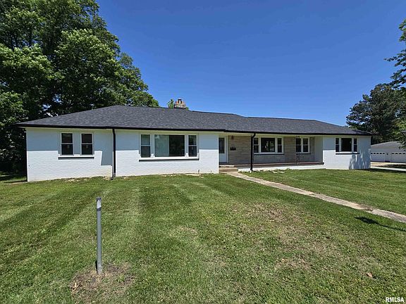 2nd image of 503 Bainbridge Rd