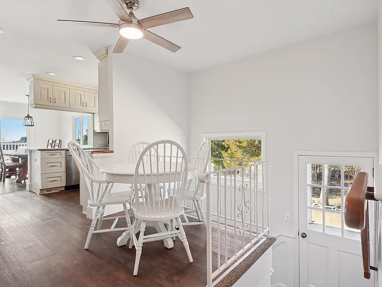 36 Nautilus Dr — Photo 5