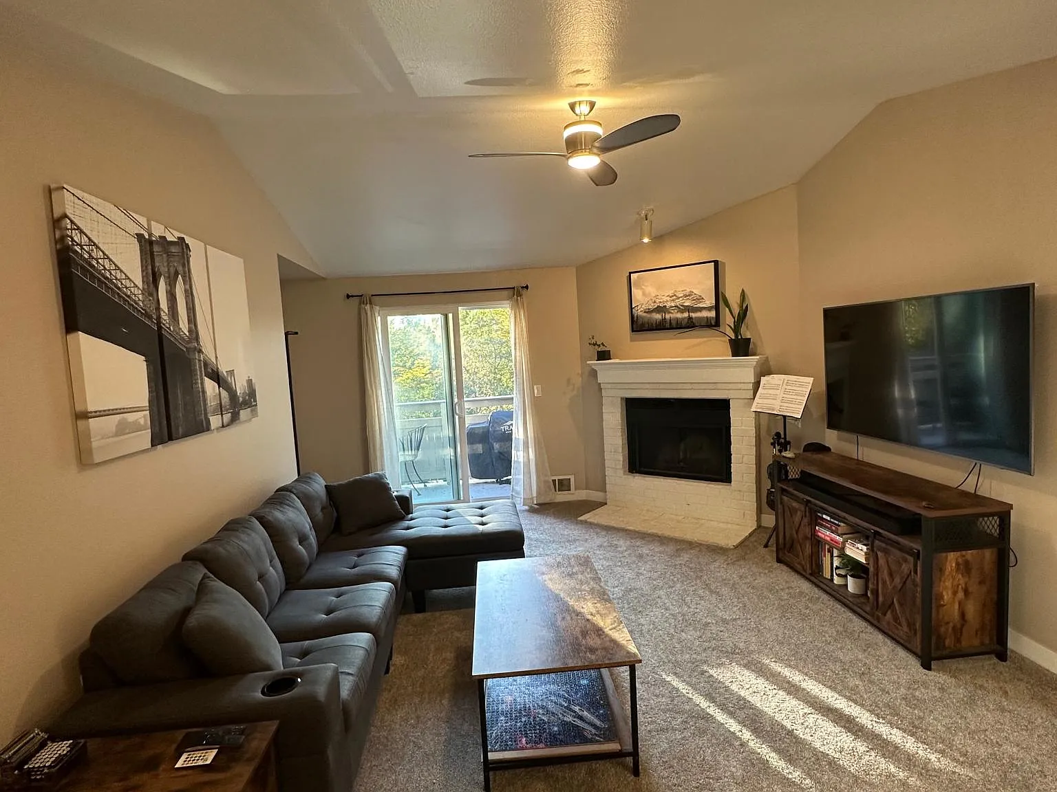 2 bed, 812 sqft, $2,650 — Photo 4