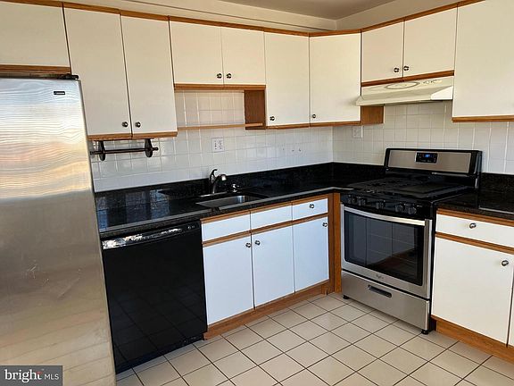 4th image of 5606 Sheldon Dr