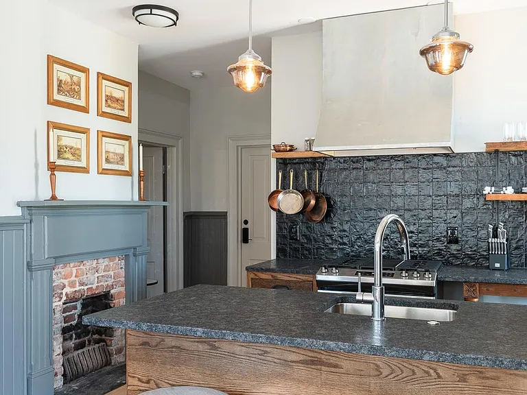 915 Belmont Ave #2 — Photo 5