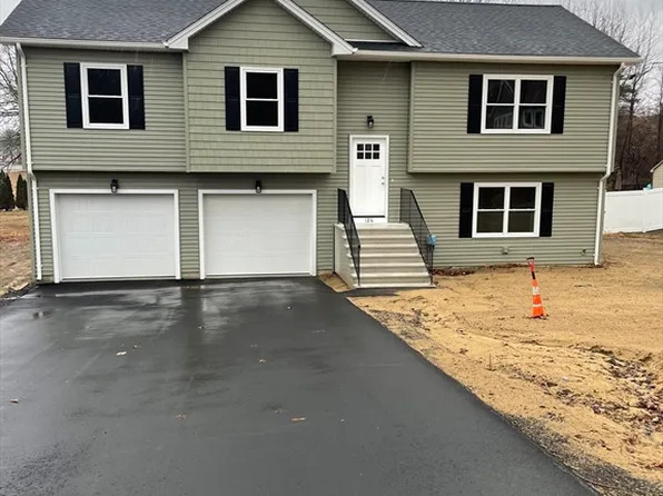 126 Ludlow Rd, Chicopee, MA 01020