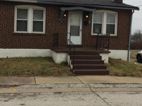 2114 Crescent Ave, Saint Louis, MO 63121