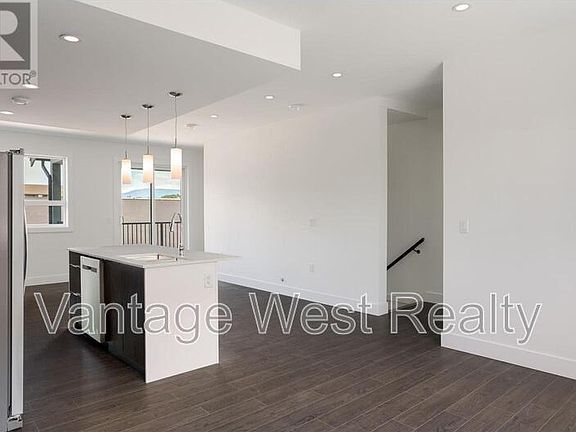 2nd image of 235 Taylor Rd #2