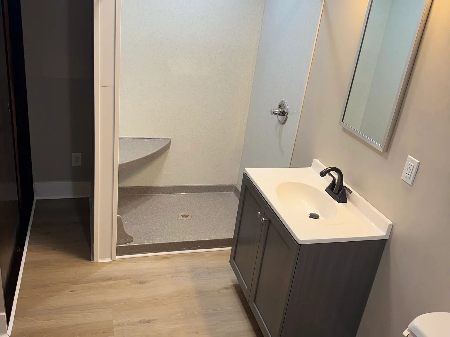 1 bed, 556 sqft, $1,150 — Photo 1