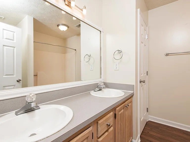 1450 Vintage Cir — Photo 18