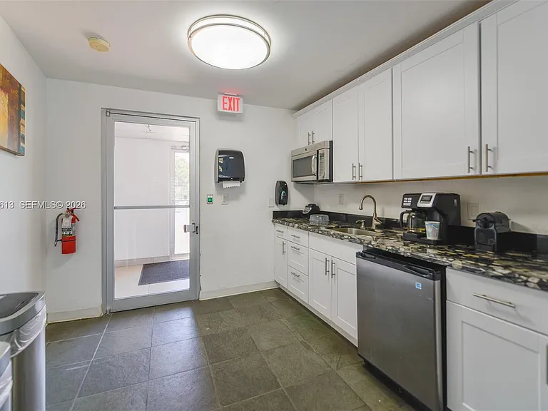 401 Golden Isles Dr #312 — Photo 36