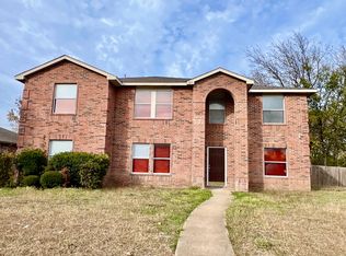 651 Bluechalk Dr, Cedar Hill, TX 75104