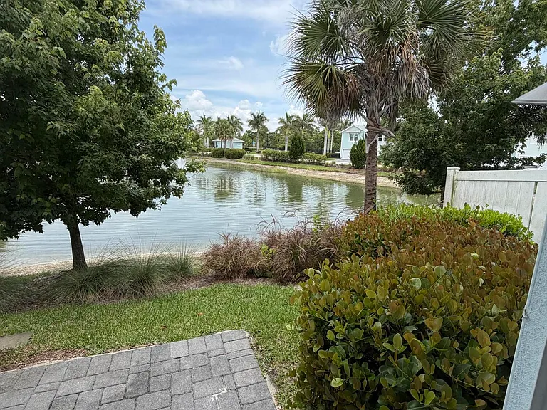 342 SE Angler Dr — Photo 18