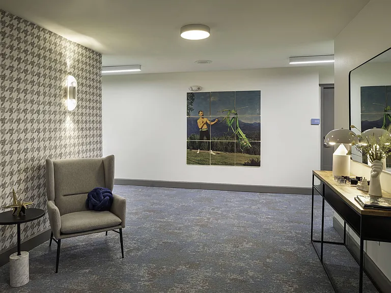 Liam Apartments — Photo 17
