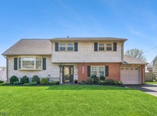 14 June Way, Middlesex, NJ 08846