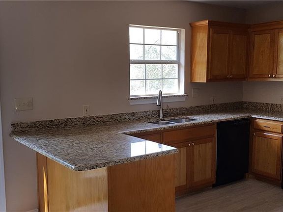 3rd image of 133 SE County Road 3085