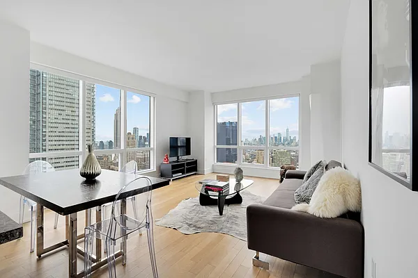 Sold by Kretz Family Real Estate | media 1