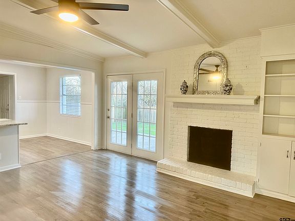 4th image of 3008 Roanoke Ln