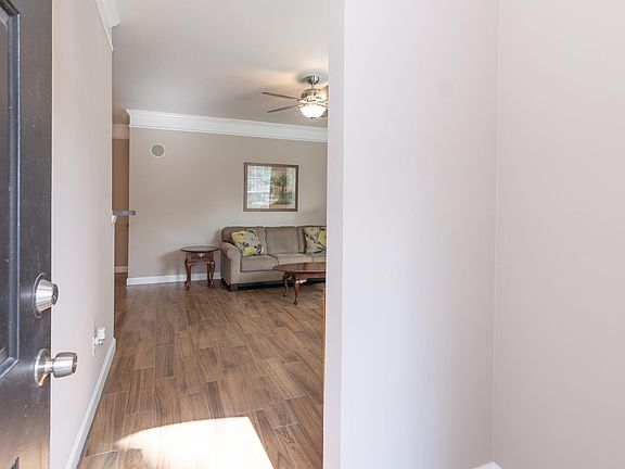 3rd image of 3202 Parkchester Square Blvd APT 101