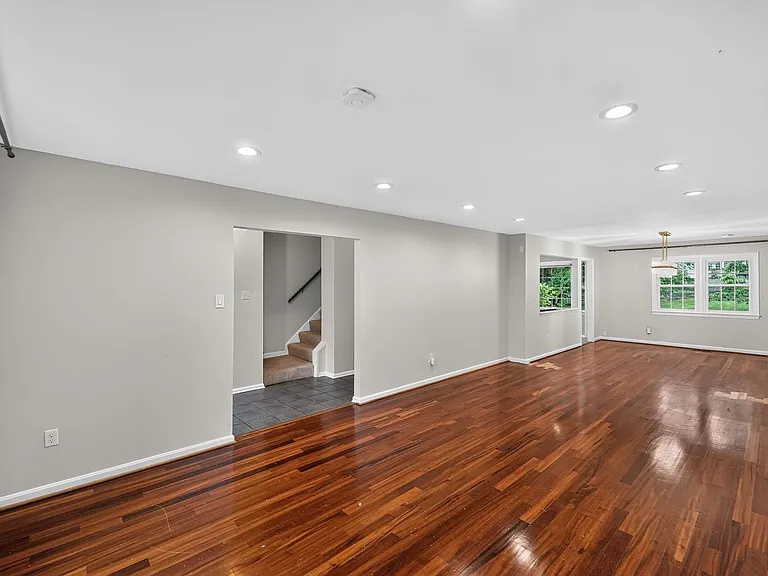 2204 N Tuckahoe St — Photo 11