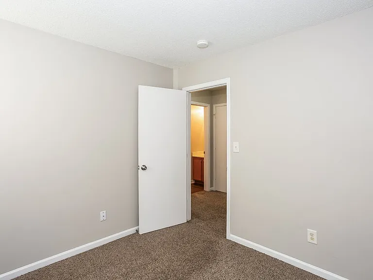 11619 Stewarts Crossing Dr — Photo 14